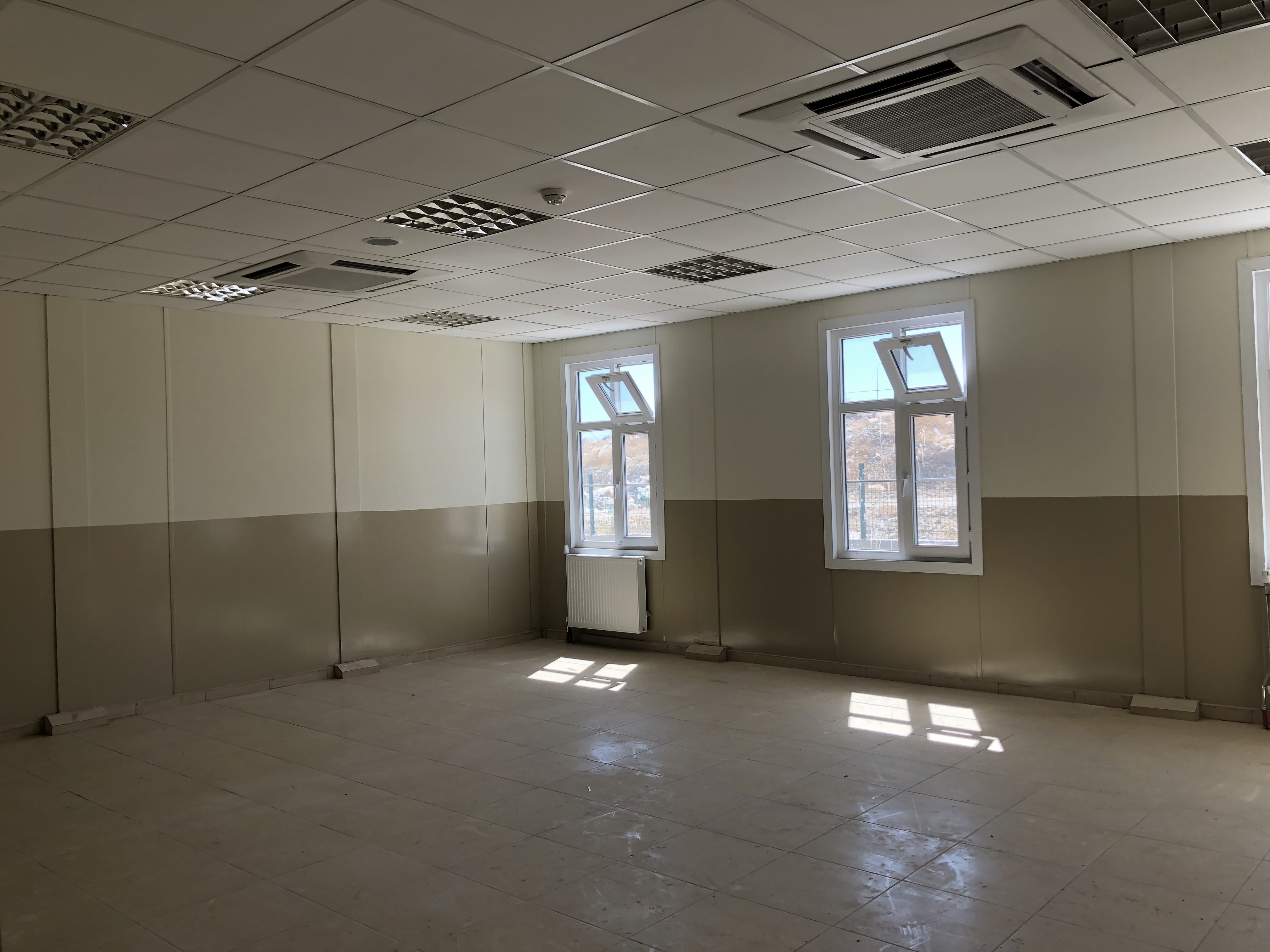 Avrupa Birliği Sığınmacı Kampı Okulları