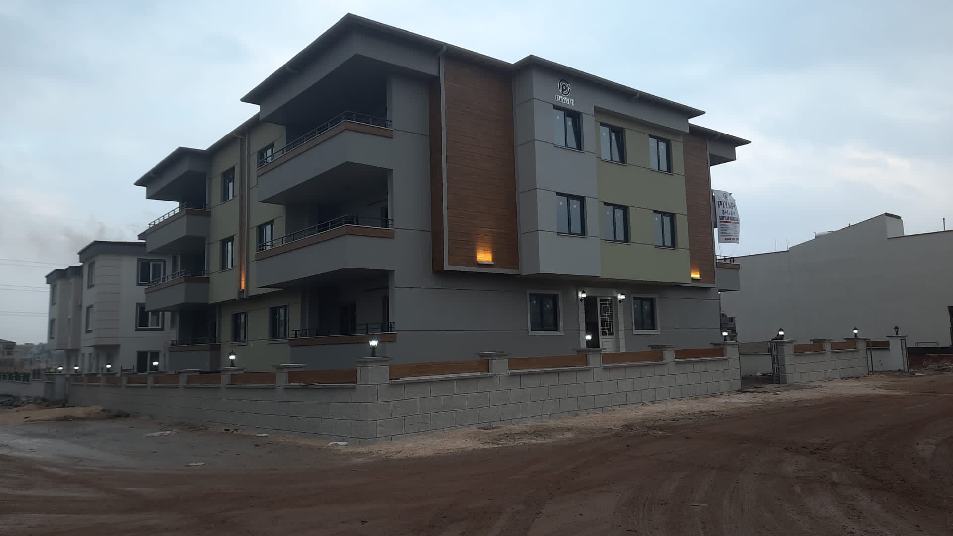 Meşe Apartmanı